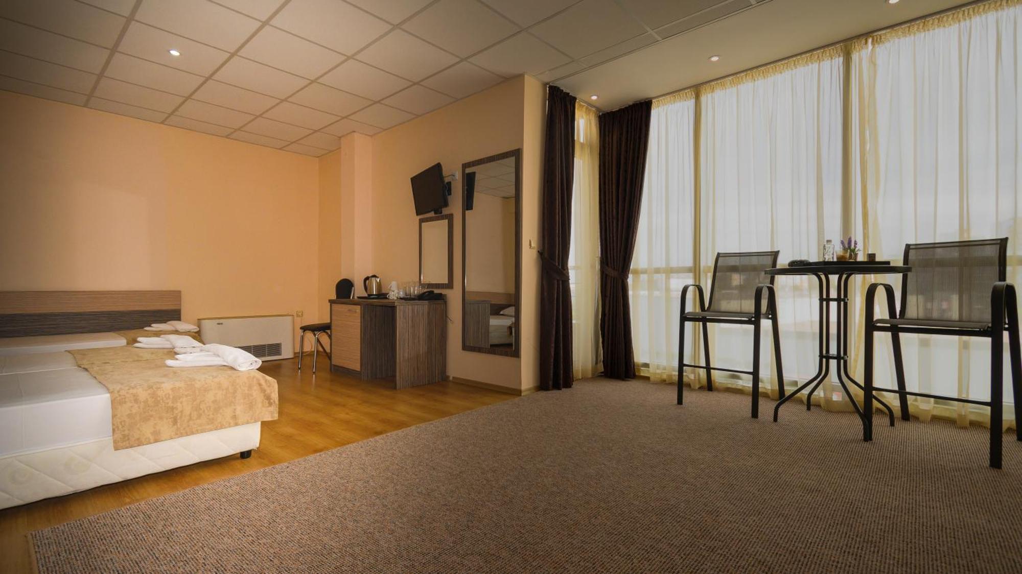 Hotel City Бургас Экстерьер фото